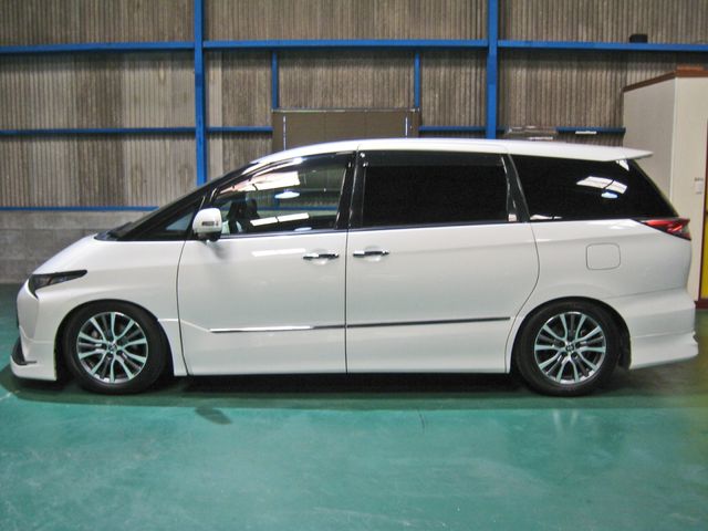 ESTIMA HYBRID 4WD