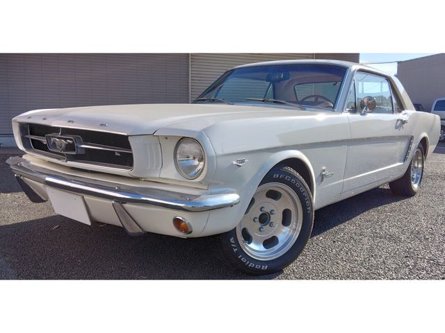 FORD MUSTANG
