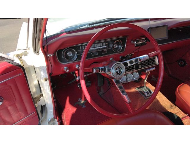 FORD MUSTANG
