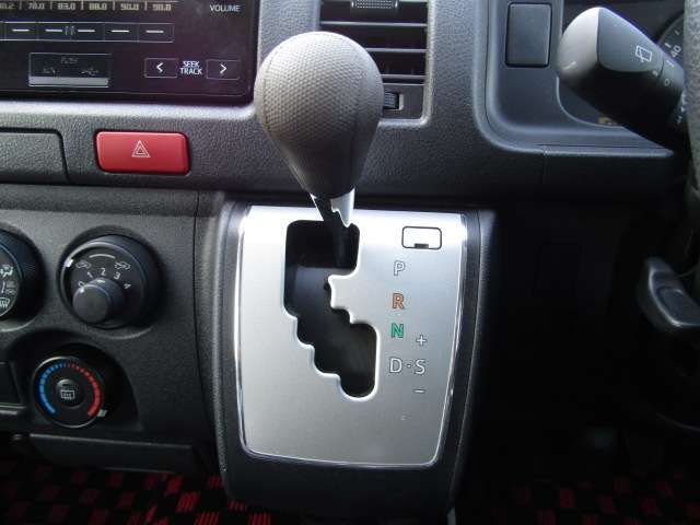 HIACE van 2WD