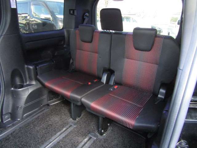 VOXY HYBRID 4WD