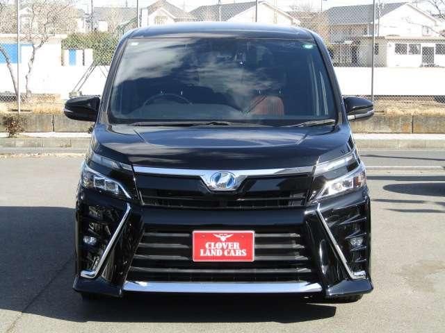 VOXY HYBRID 4WD
