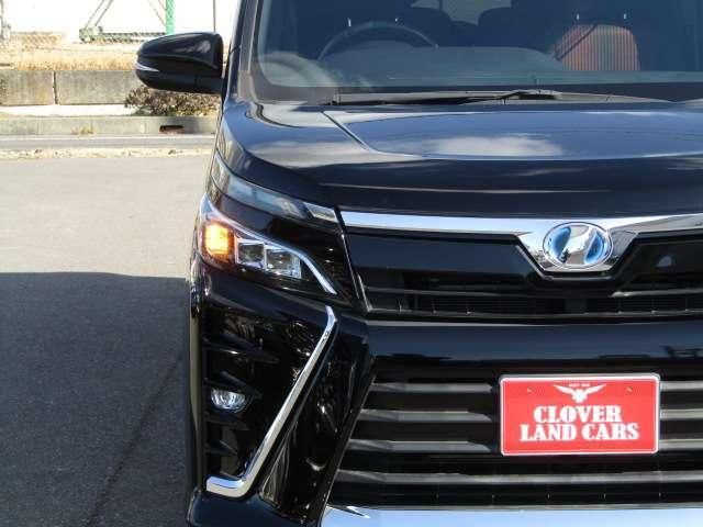 VOXY HYBRID 4WD