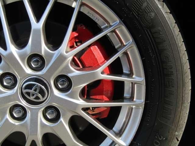 VOXY HYBRID 4WD