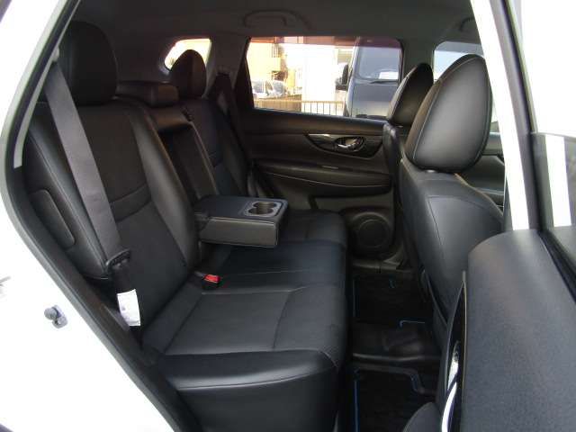 X-TRAIL HYBRID 2WD