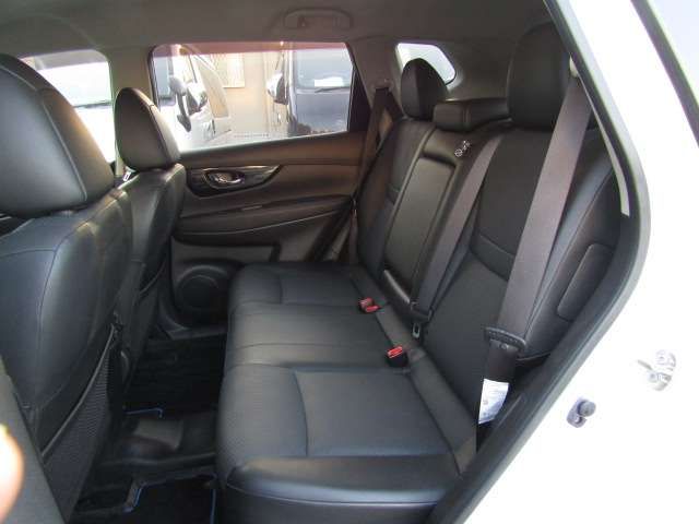 X-TRAIL HYBRID 2WD