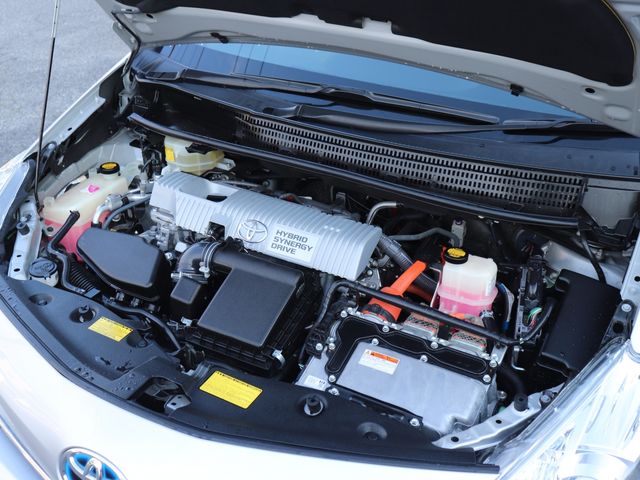 PRIUS Alpha