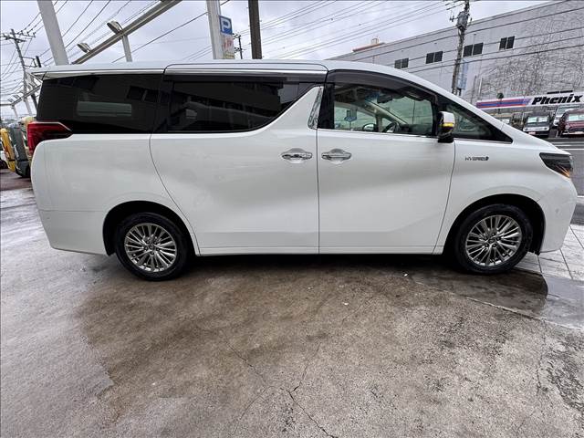 Alphard Hybrid