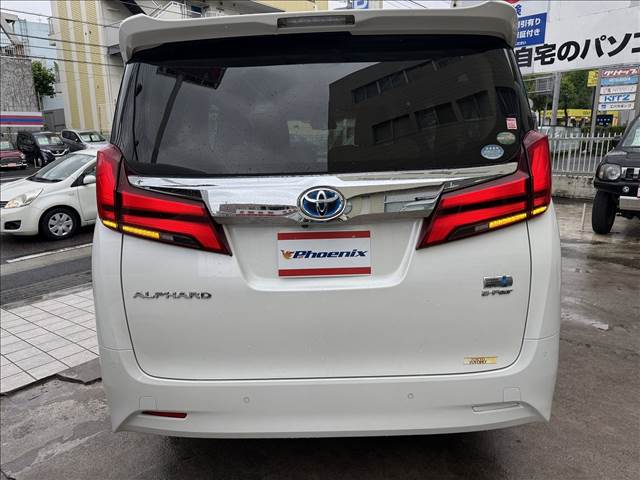 Alphard Hybrid