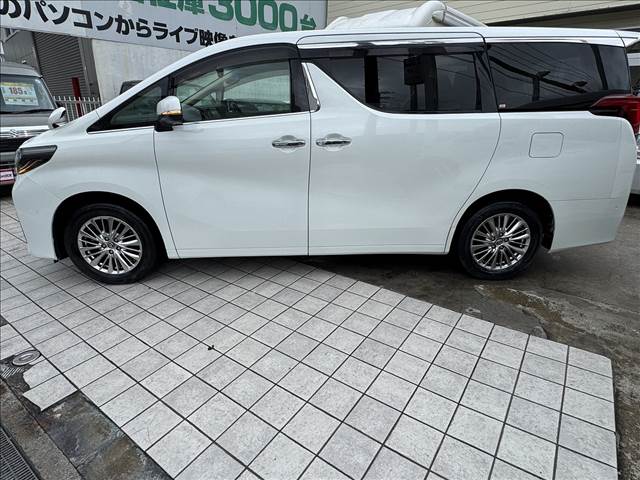 Alphard Hybrid