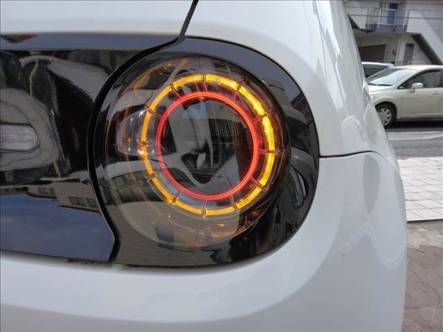 Honda e