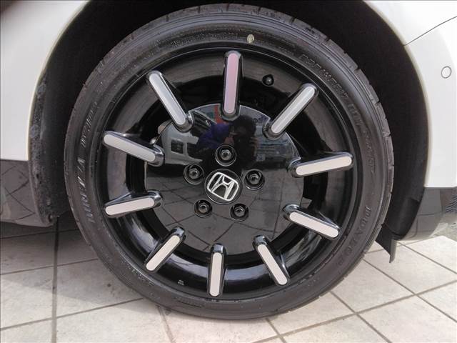 Honda e