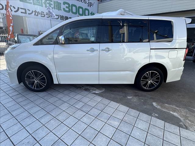 Delica D5