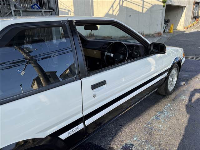 Corolla Levin