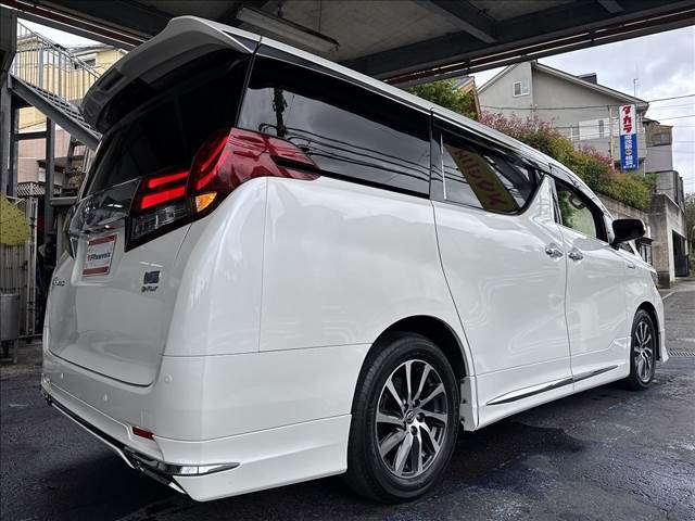 Alphard Hybrid