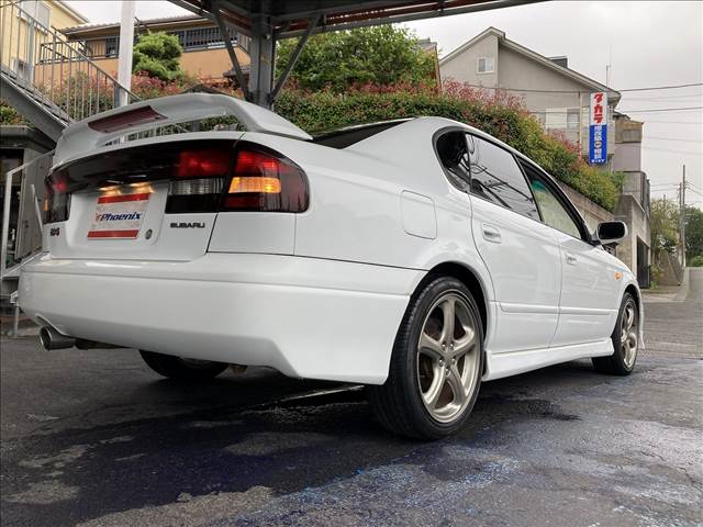 Legacy B4