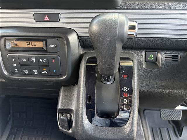 N-VAN