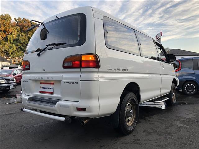 Delica Space Gear