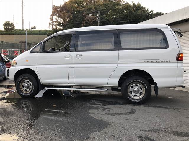 Delica Space Gear