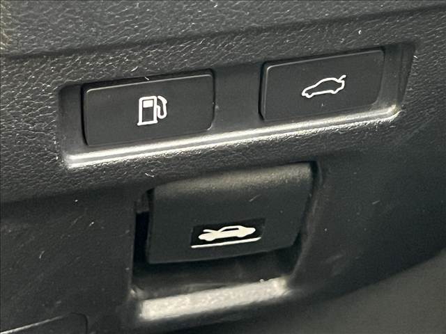 ES