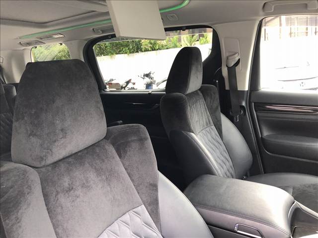 Vellfire Hybrid