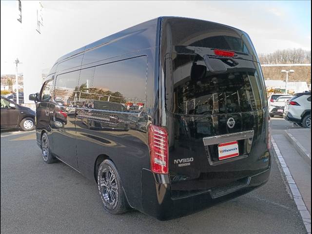 NV350 Caravan