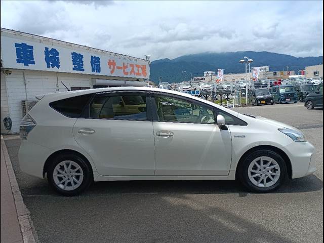 Prius Alpha