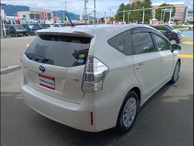 Prius Alpha