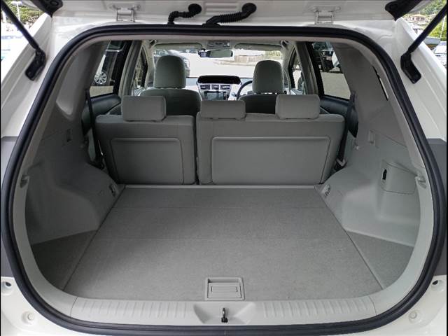 Prius Alpha