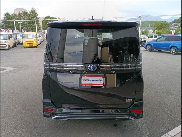 Voxy Hybrid