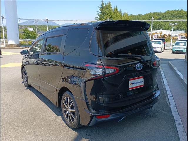 Sienta Hybrid