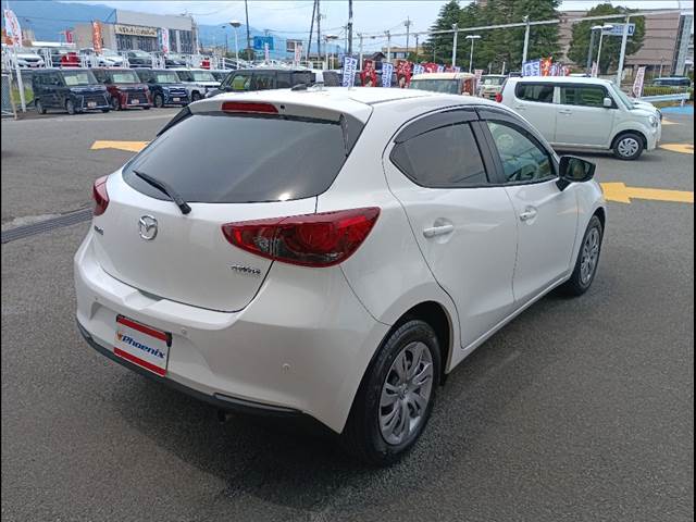 MAZDA2