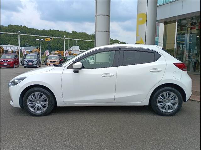 MAZDA2