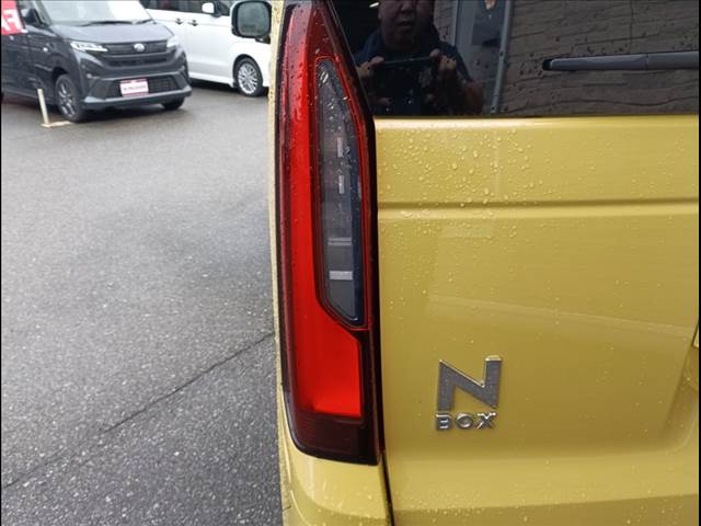 N-BOX