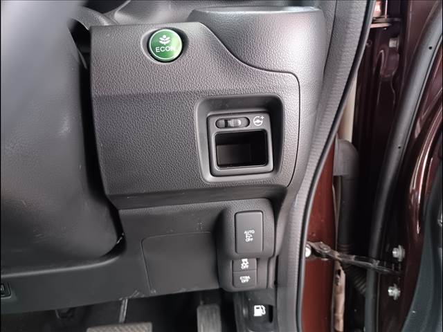 N-BOX Slash