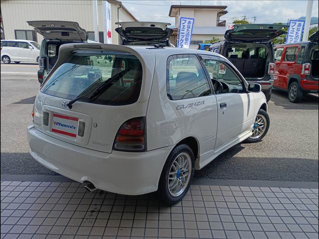 スターレット