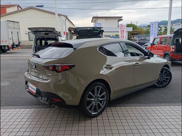 MAZDA3 FASTBACK