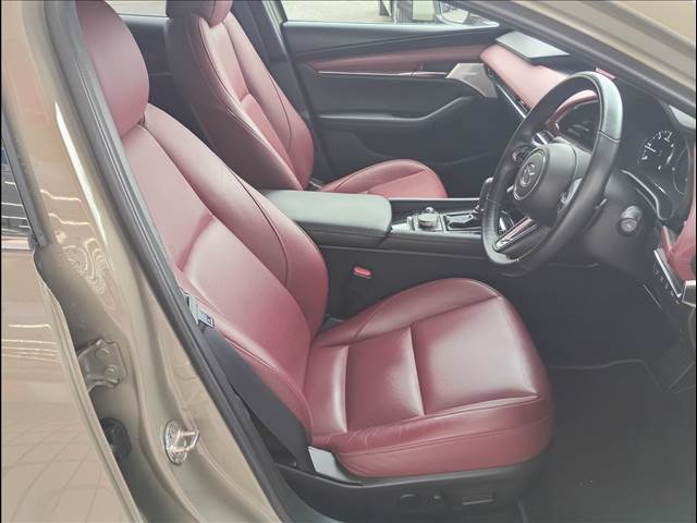 MAZDA3 FASTBACK