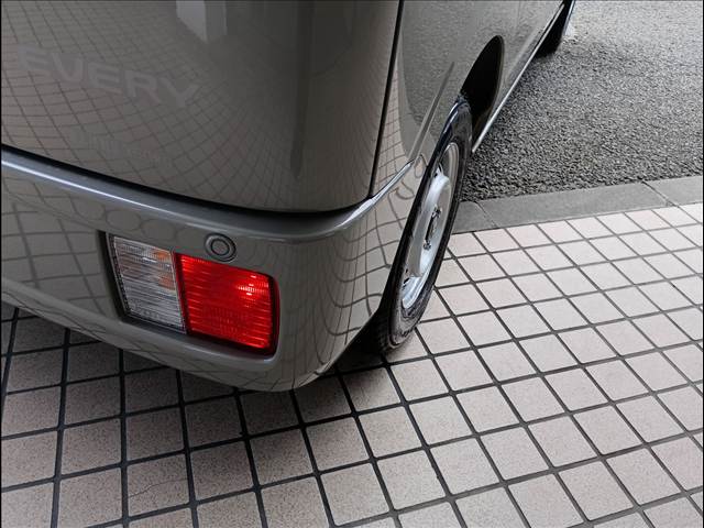 エブリイ