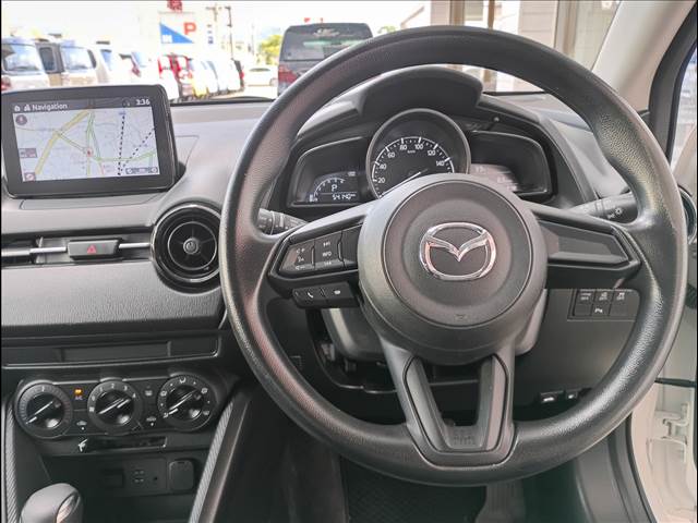 MAZDA2