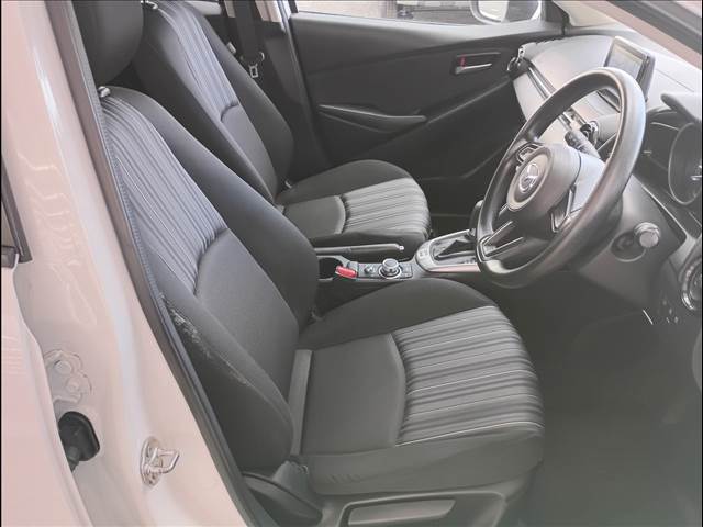 MAZDA2