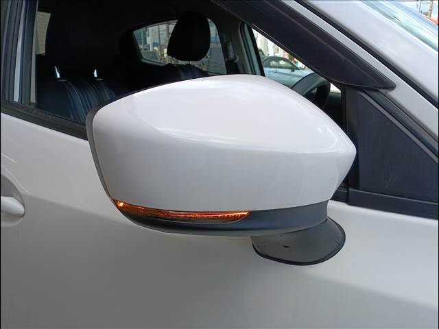 MAZDA2