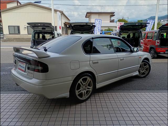 Legacy B4