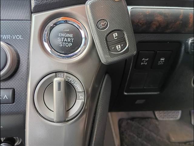 Land Cruiser 200 Series