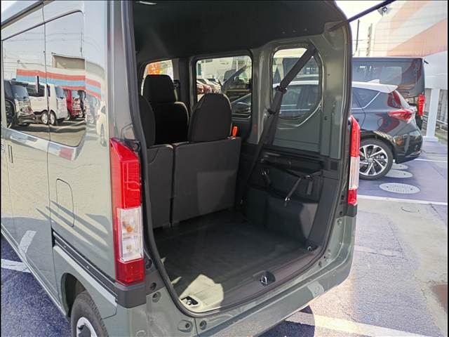 N-VAN