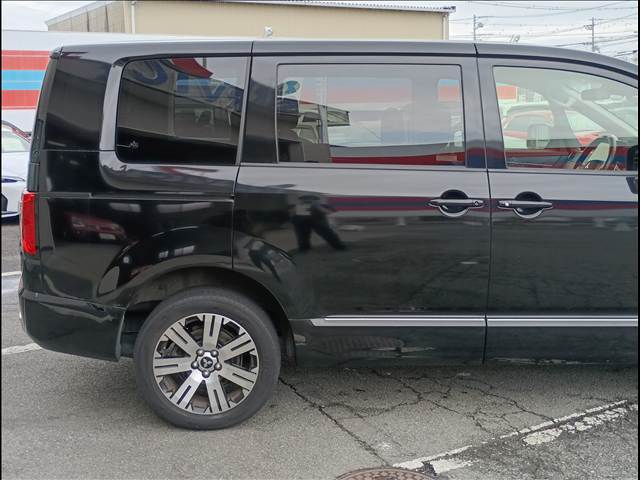 Delica D5