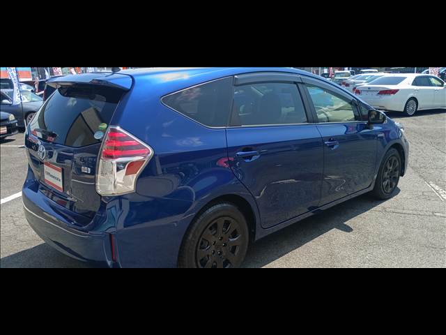 Prius Alpha