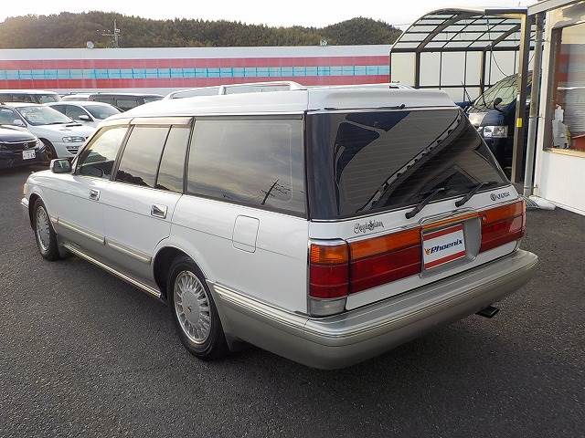 Crown Station Wagon