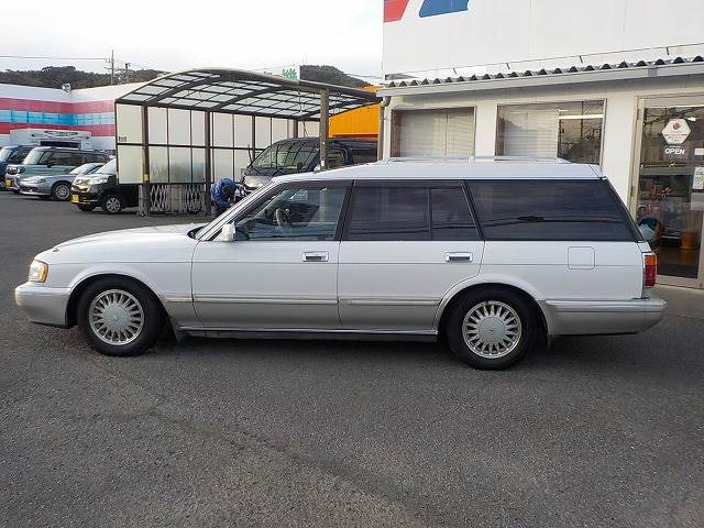 Crown Station Wagon