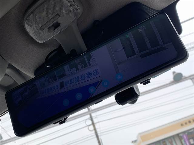 エブリイ